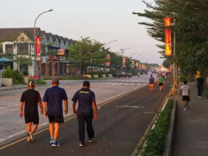 Tentukan Jadwal Jalan Kaki yang Realistis