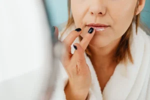 tekstur lip serum yang nyaman digunakan